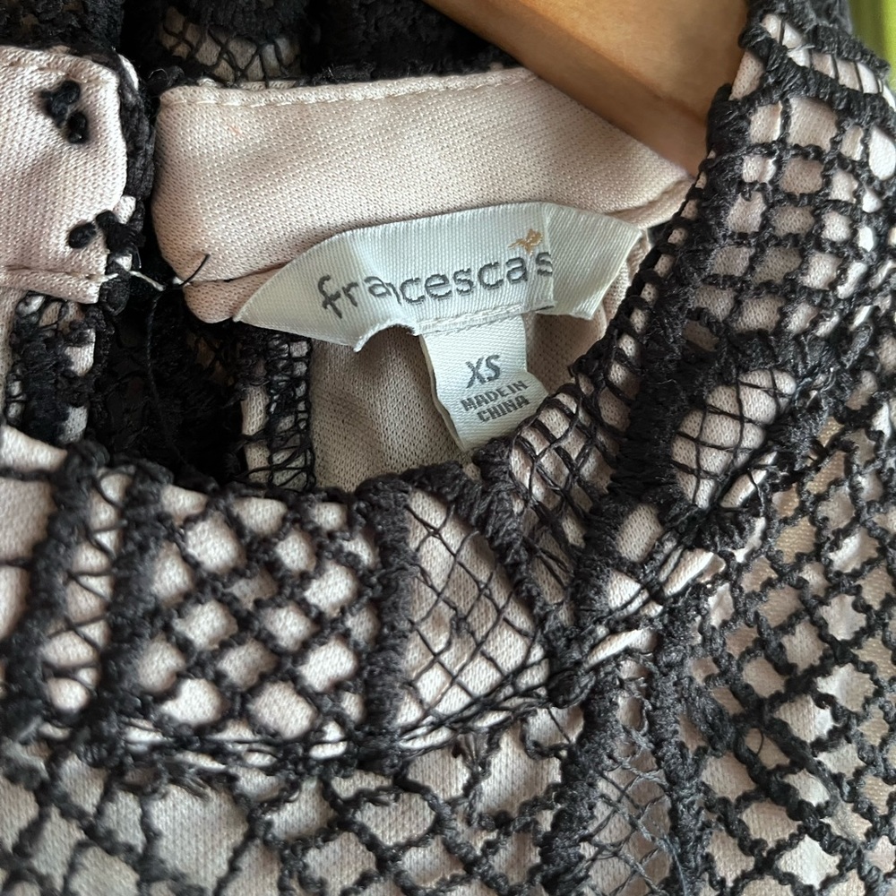 Size XS cropped top with XS matching skirt by Francesca’s, black - Picture 11 of 15